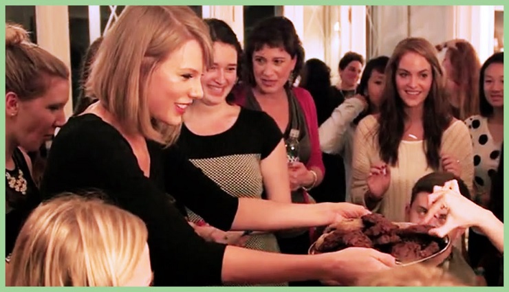 All the Times Taylor Swift was Awesome to her Fans!