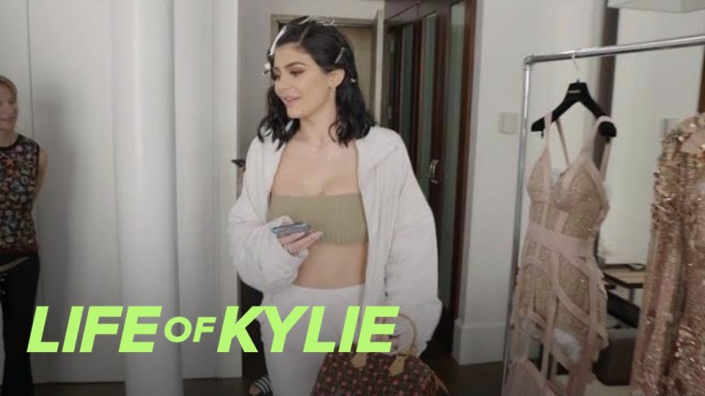 Kylie Jenner Tries on Versace Dress for 2017 Met Gala