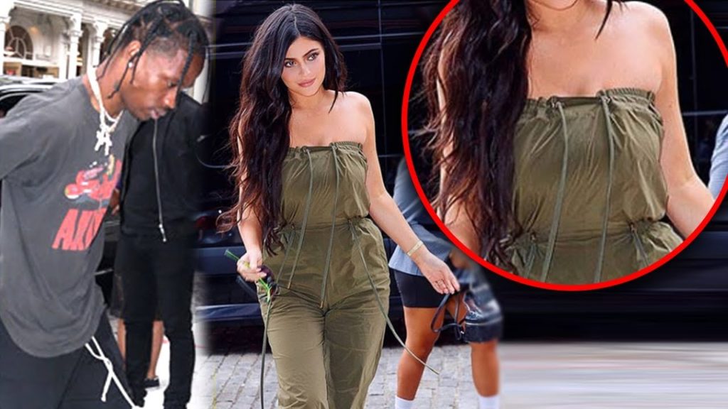 Kylie Jenner avoids OOPS Moment in front of Media