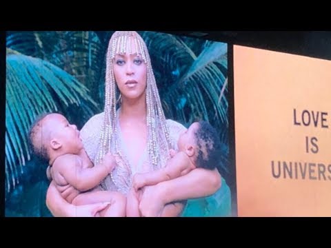 Beyonce FOOLS Concert Goers with Fake Photo of Twins!