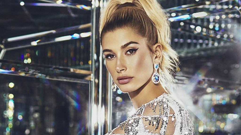 Hailey Baldwin caught creeping on Selena Gomez & keeping TABS!