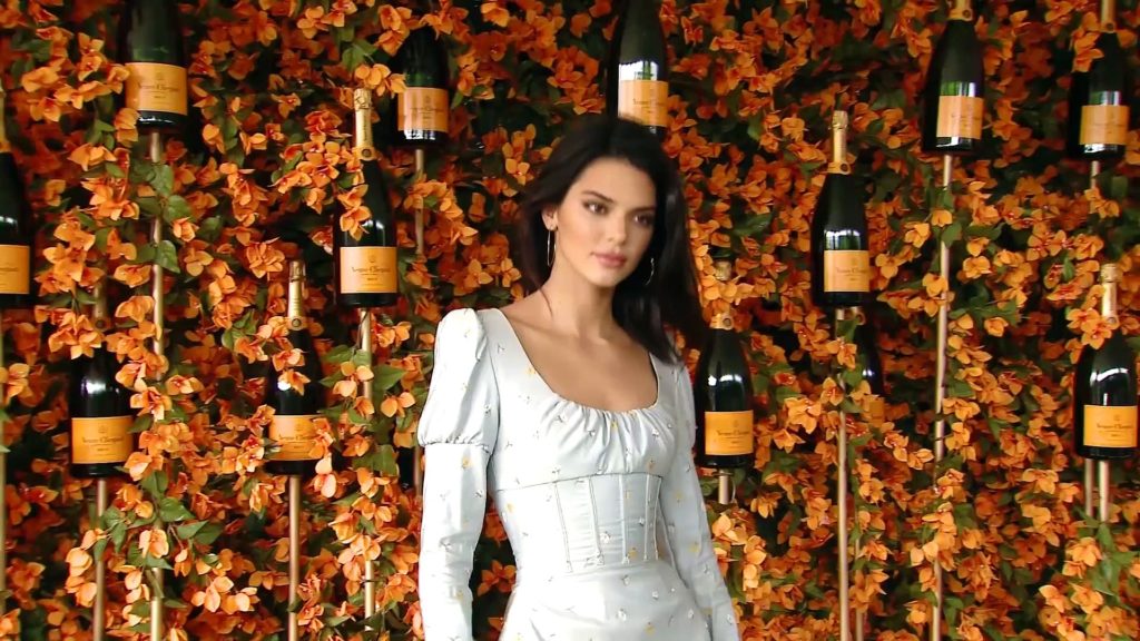 Kendall Jenner slammed for Model Walk & having no Butt